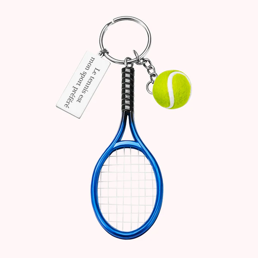 Breloc personalizat cu gravură – accesoriu în formă de mini rachetă de tenis și minge – cadou adorabil de ziua de naștere pentru bărbați pasionați de tenis